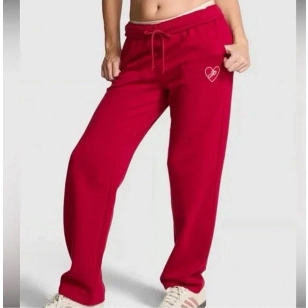 Vitoria Secret PINK Limited Edition Valentine's‎ Day Straight Leg Sweatpants XS